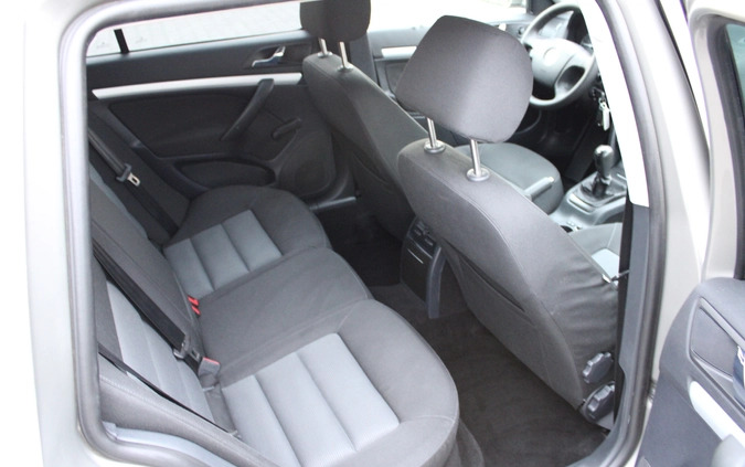 Skoda Octavia cena 20900 przebieg: 160000, rok produkcji 2007 z Błażowa małe 379